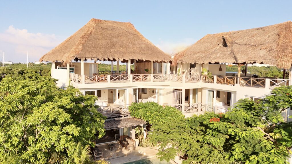 Casa Coco / Carousel