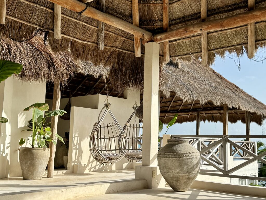 Casa Coco / Carousel