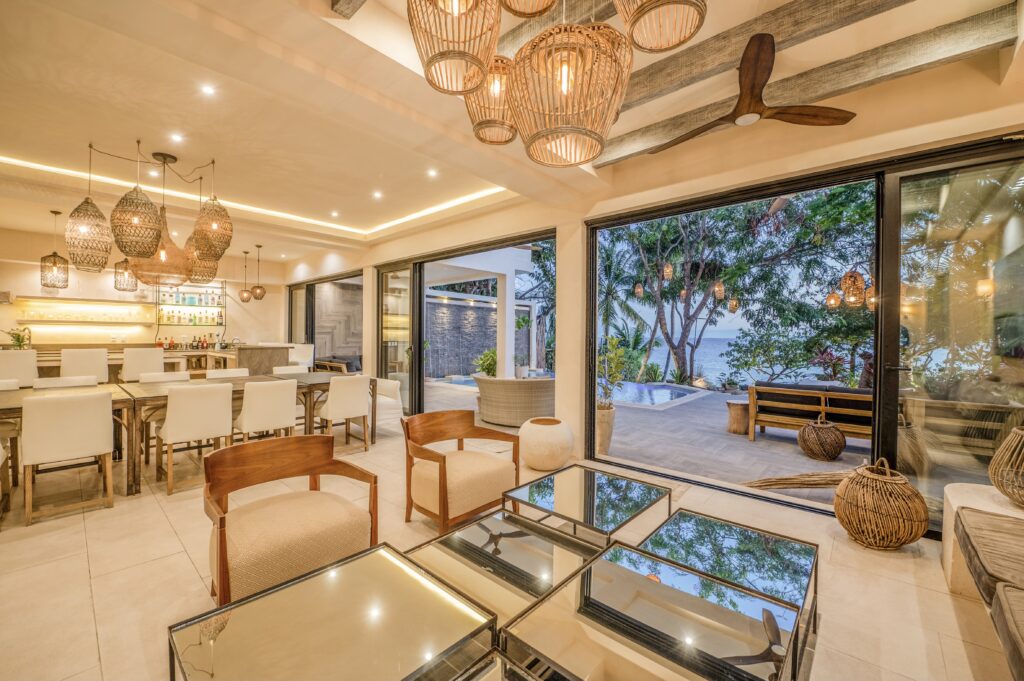 Casa Lola / Carousel