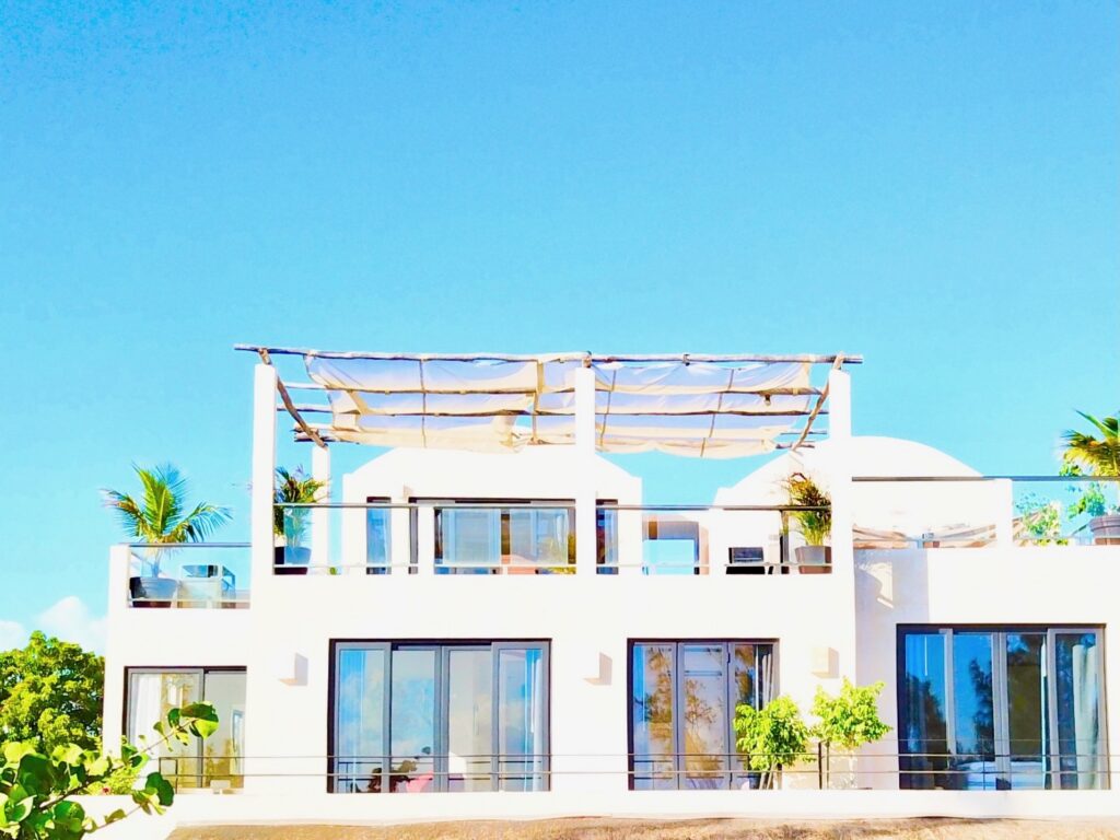 Villa Encantada / Carousel