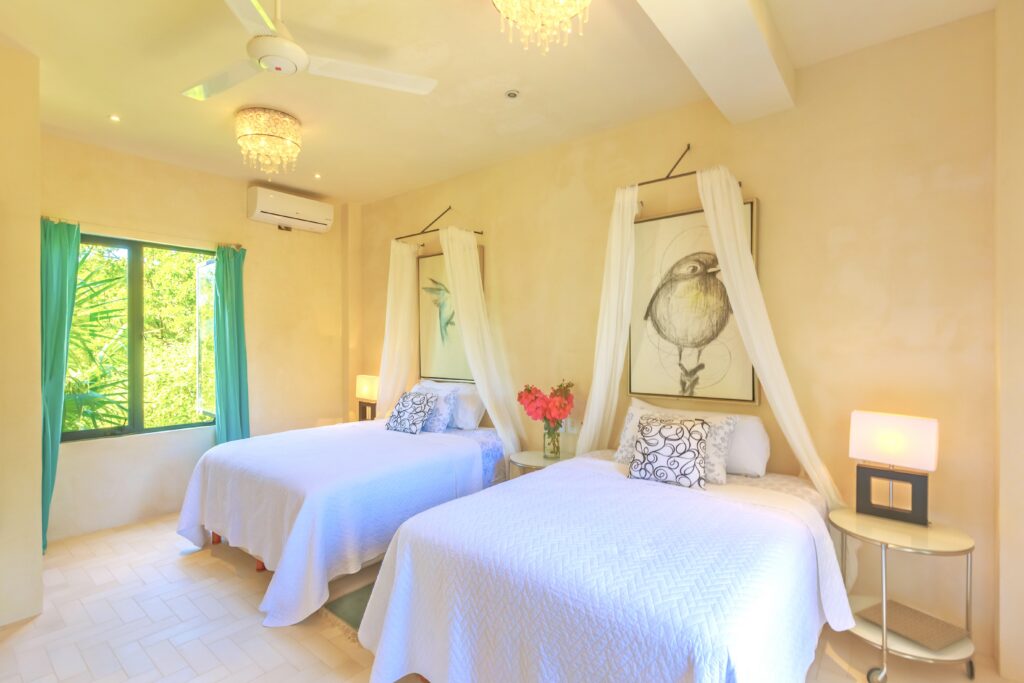 Villa Encantada / Suites